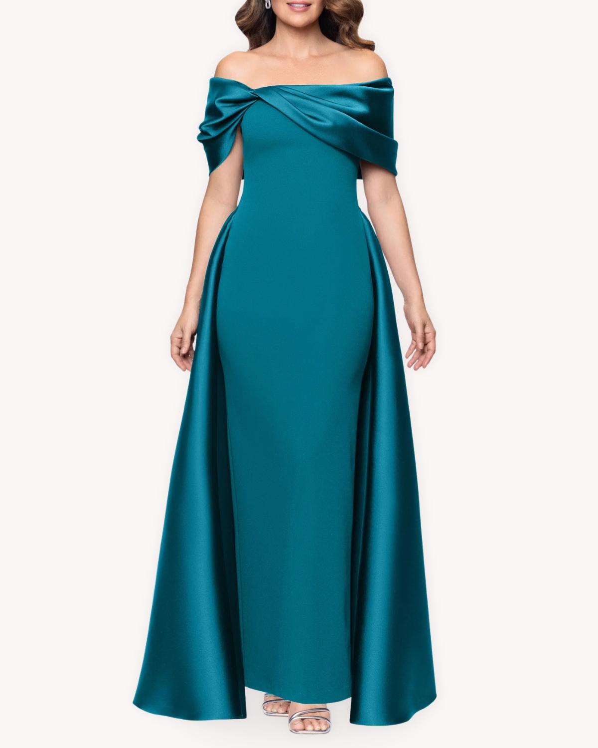 Vestido largo hombros descubiertos verde vista frontal con escote envolvente y silueta entallada