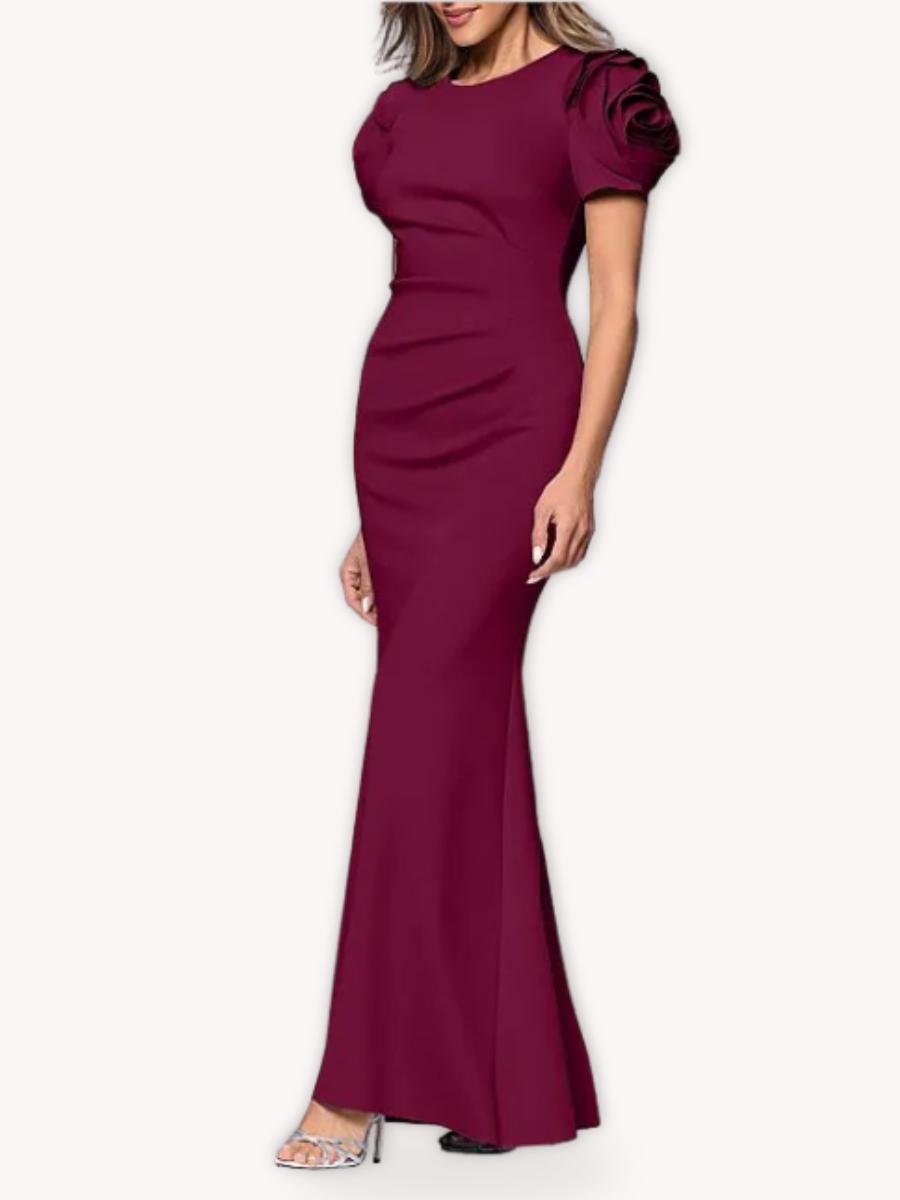 Vestido largo vino de fiesta con silueta estilizada