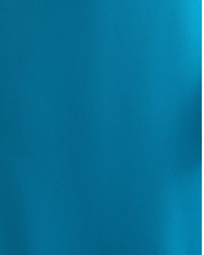 Vestido midi drapeado hombros descubiertos detalle de tejido azul turquesa