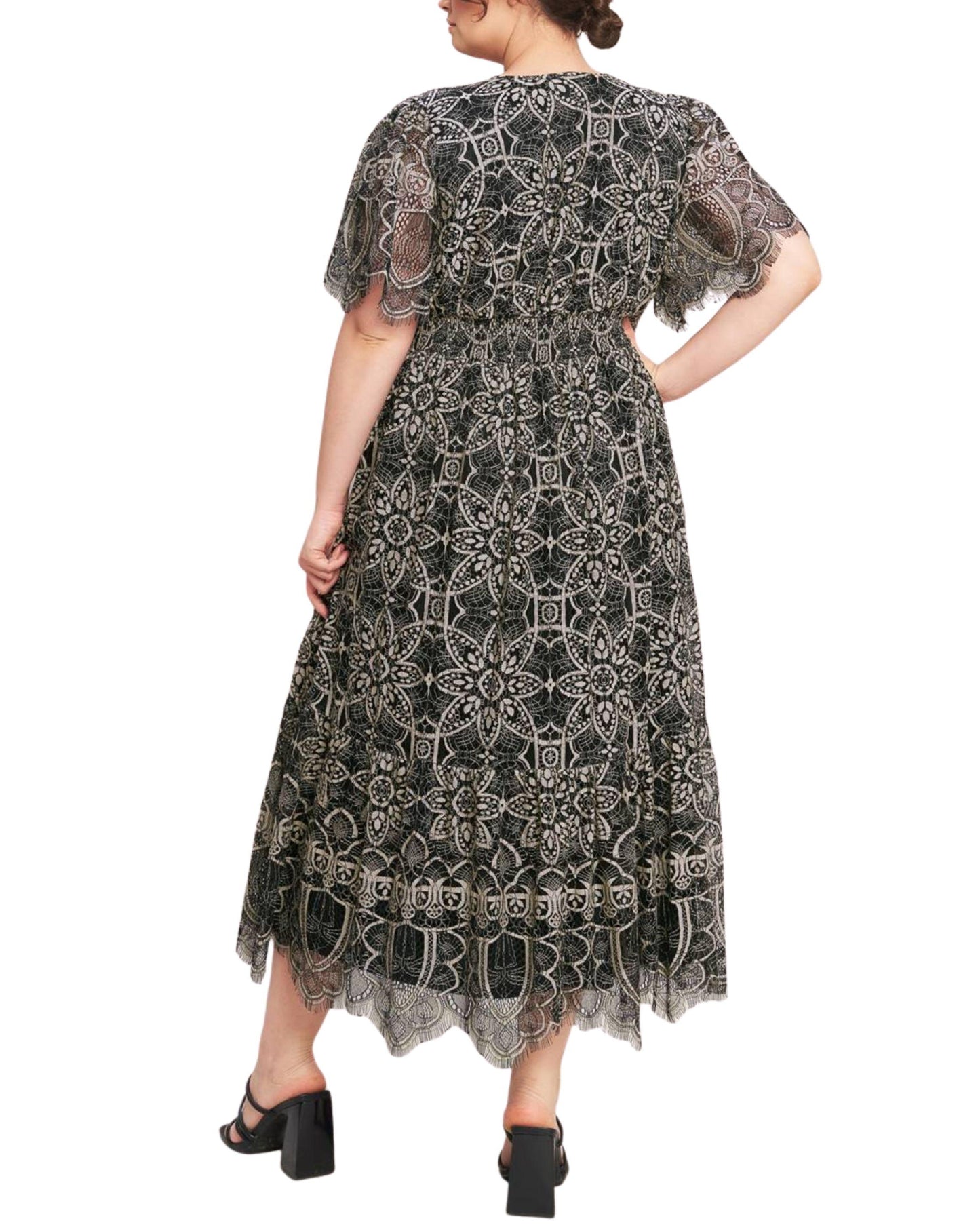 vestido-midi-encaje-negro-espalda
