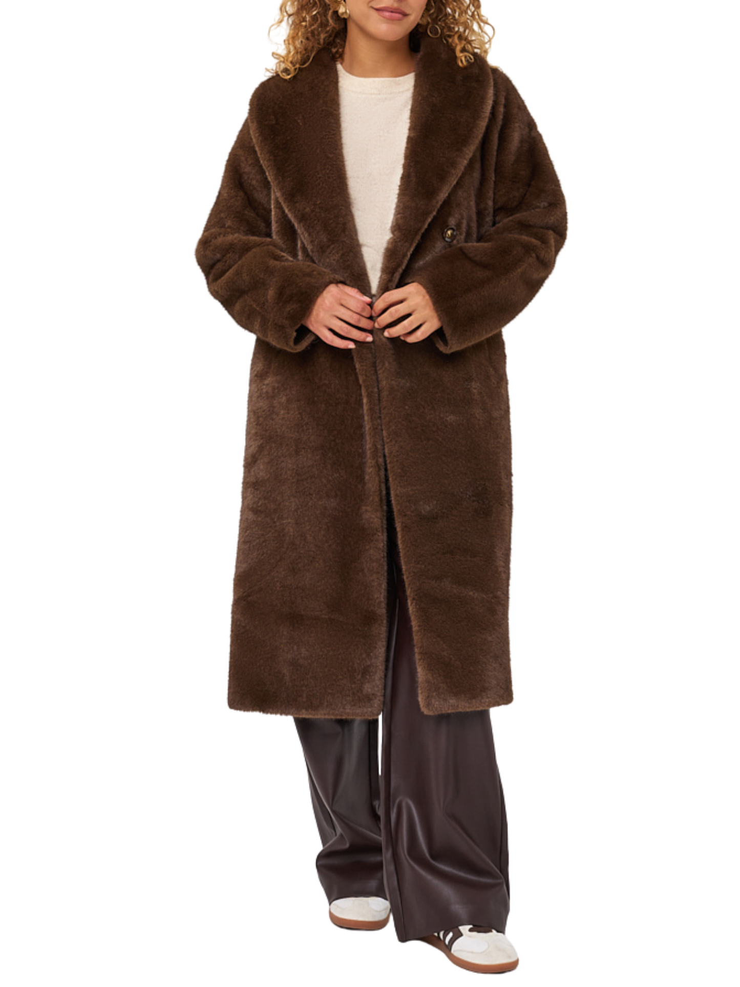 Look completo con abrigo faux fur largo EsQualo color cafe chocolate