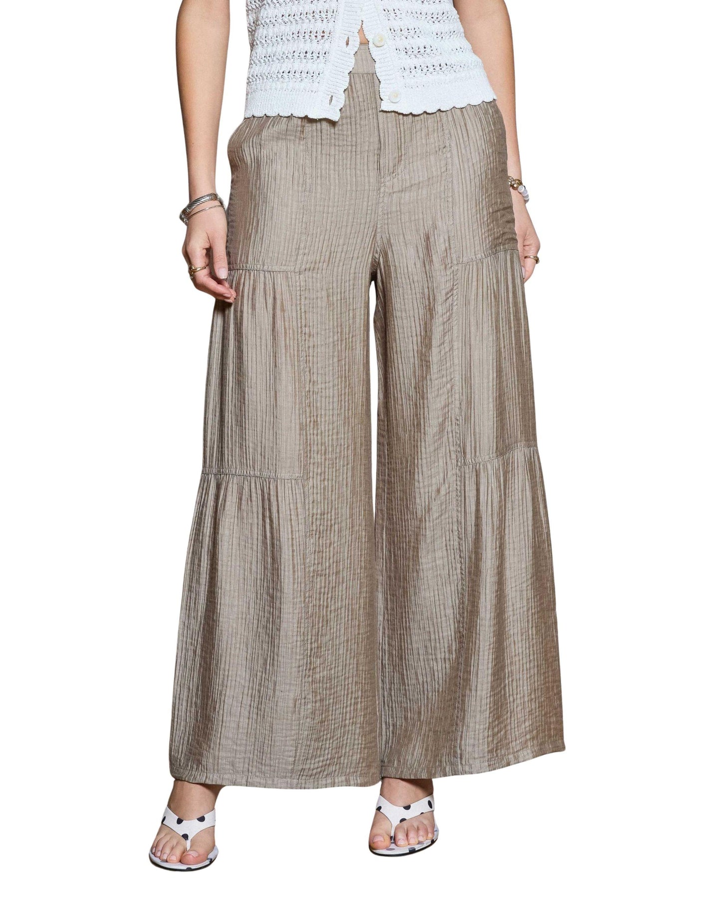 conjunto pantalon amplio arena frente
