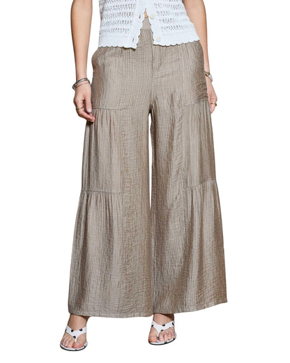 conjunto pantalon amplio arena frente