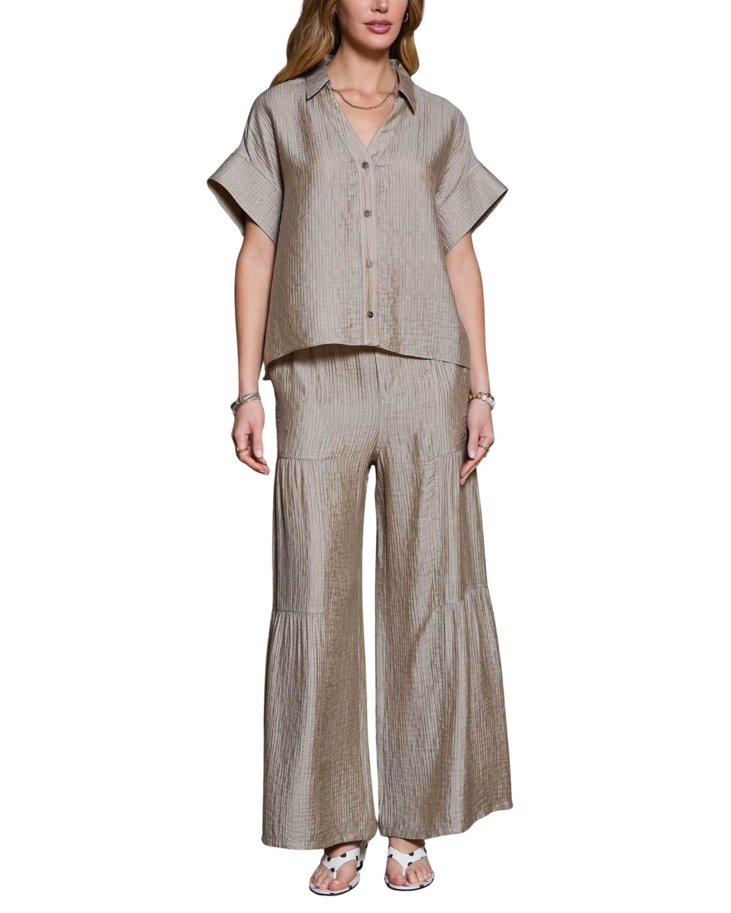 set de pantalón y blusa texturizado color beige
