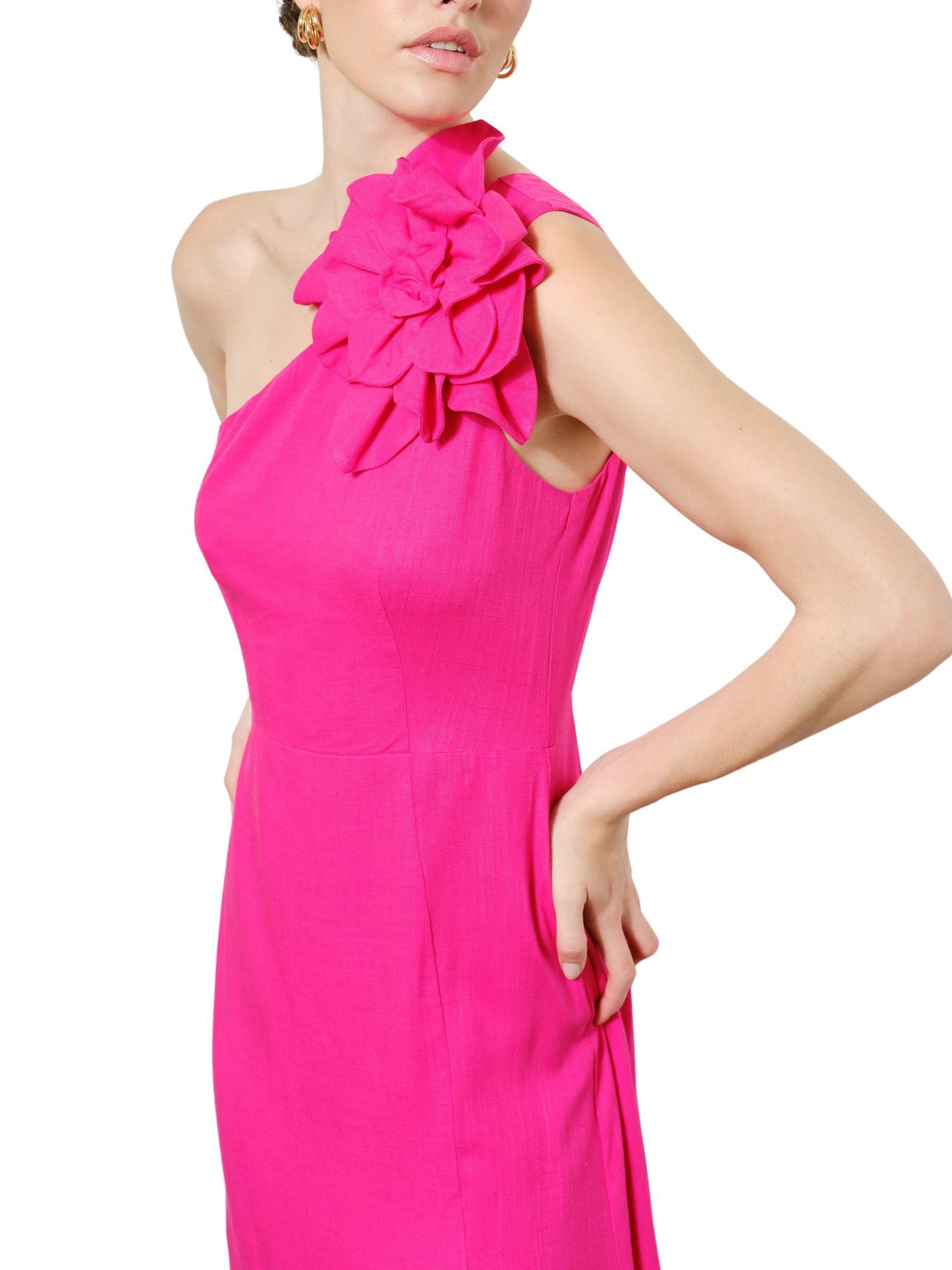 Detalle de flor tridimensional en Vestido Largo Lino Flor 3D