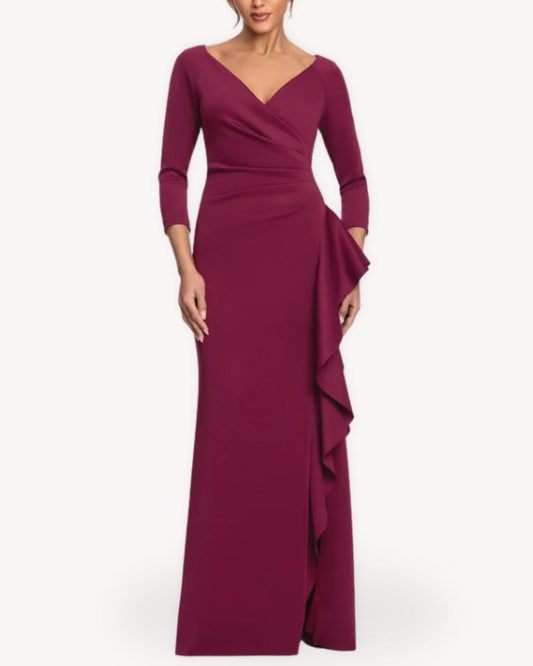 Vestido largo manga tres cuartos vino de silueta estilizada con falda larga y volantes asimétricos